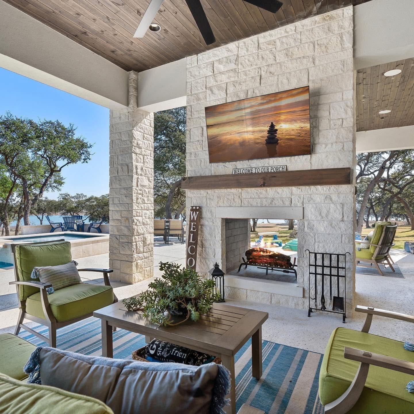 White 468 Fireplace